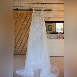 Essense of Australia size 8 No alterations